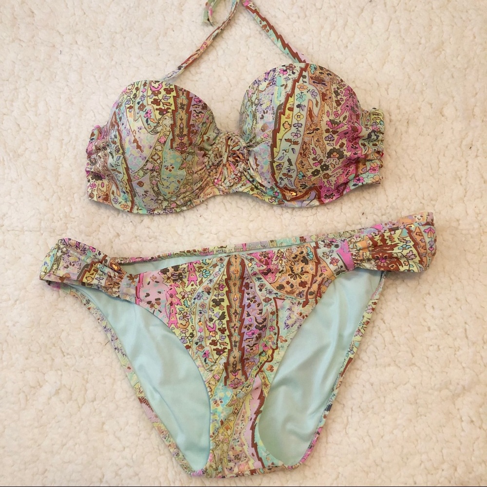 VS bikini size 34D & Medium
